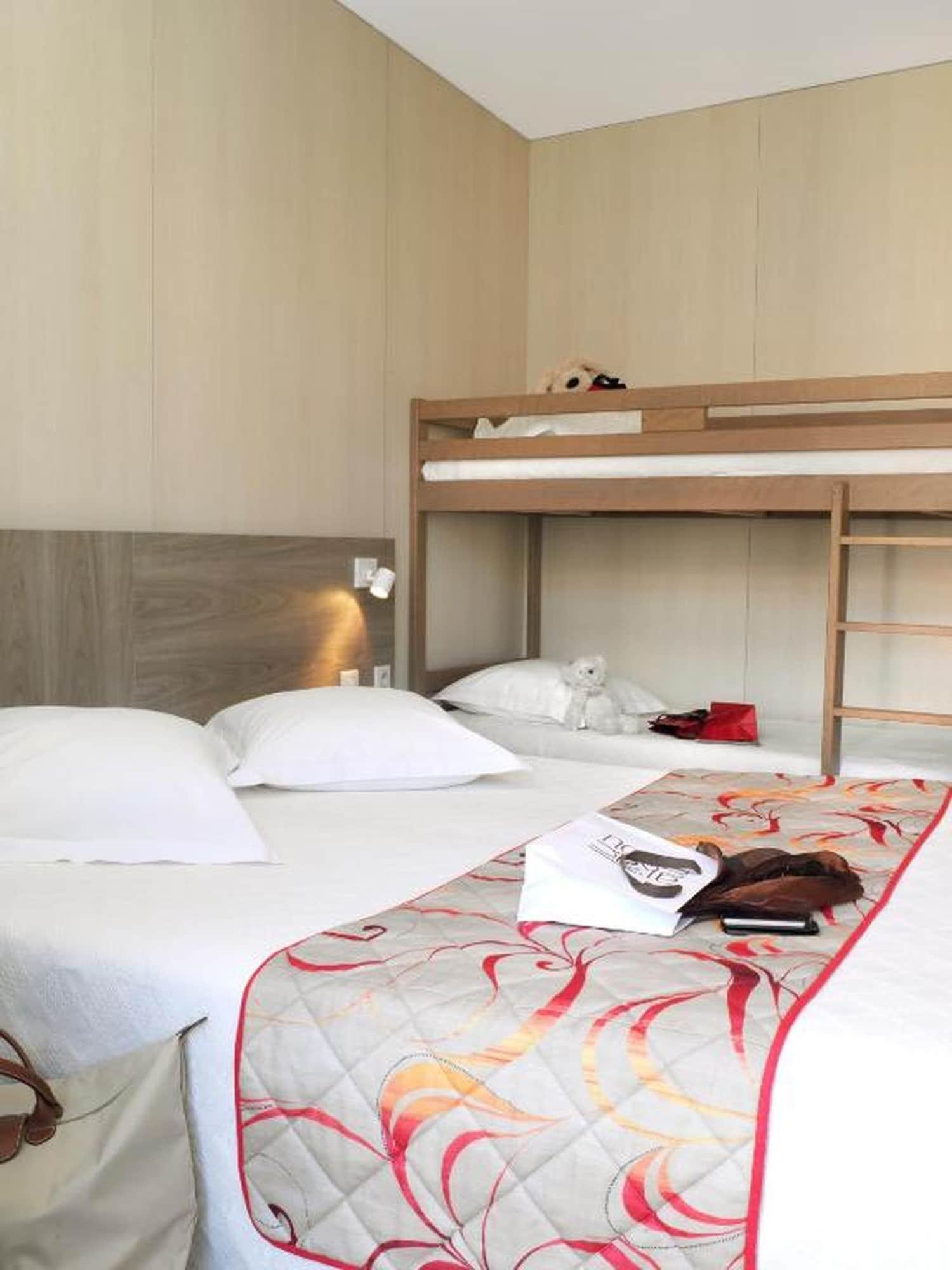 Brit Hotel Confort Le Revest Sainte-Maxime Eksteriør billede