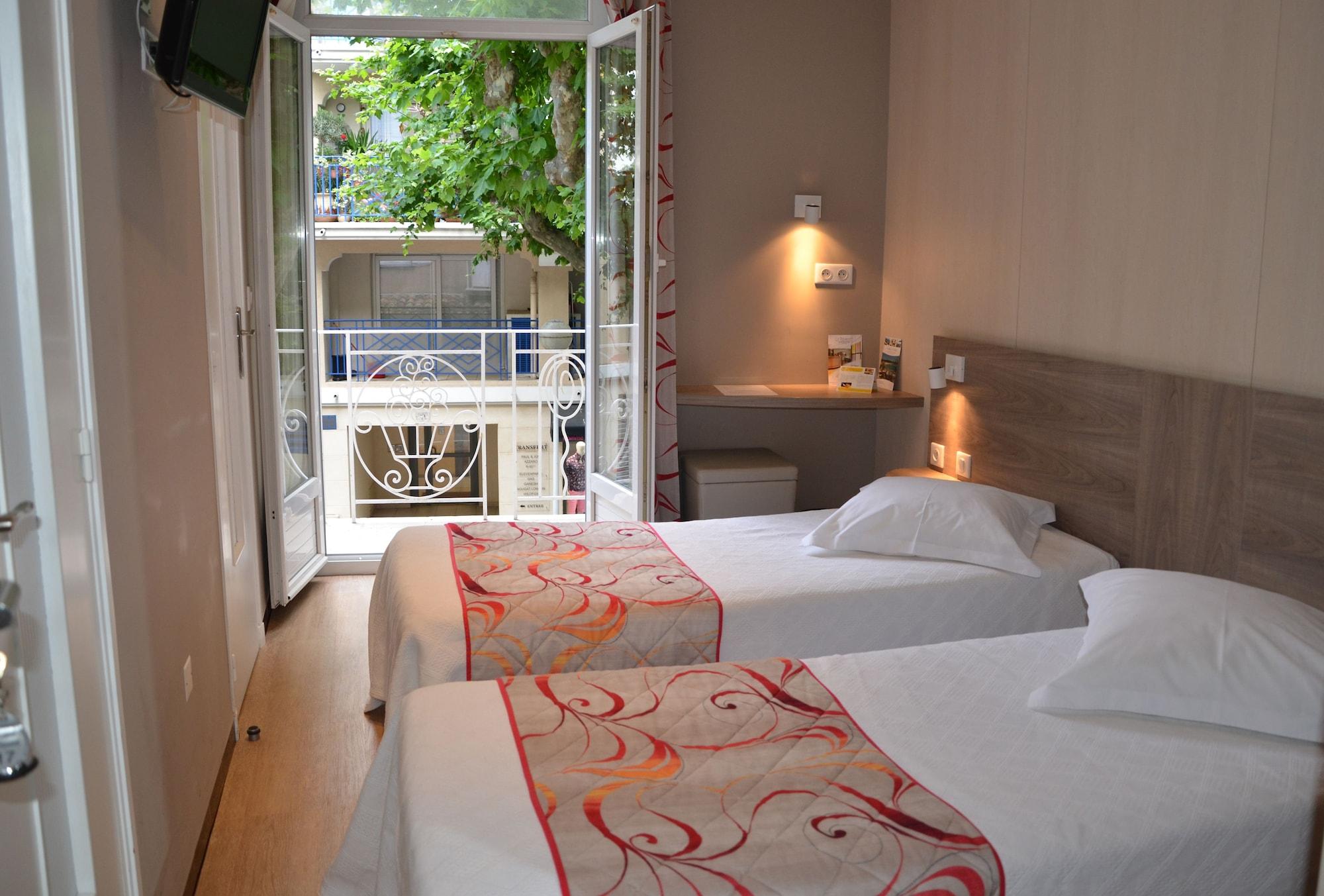 Brit Hotel Confort Le Revest Sainte-Maxime Eksteriør billede