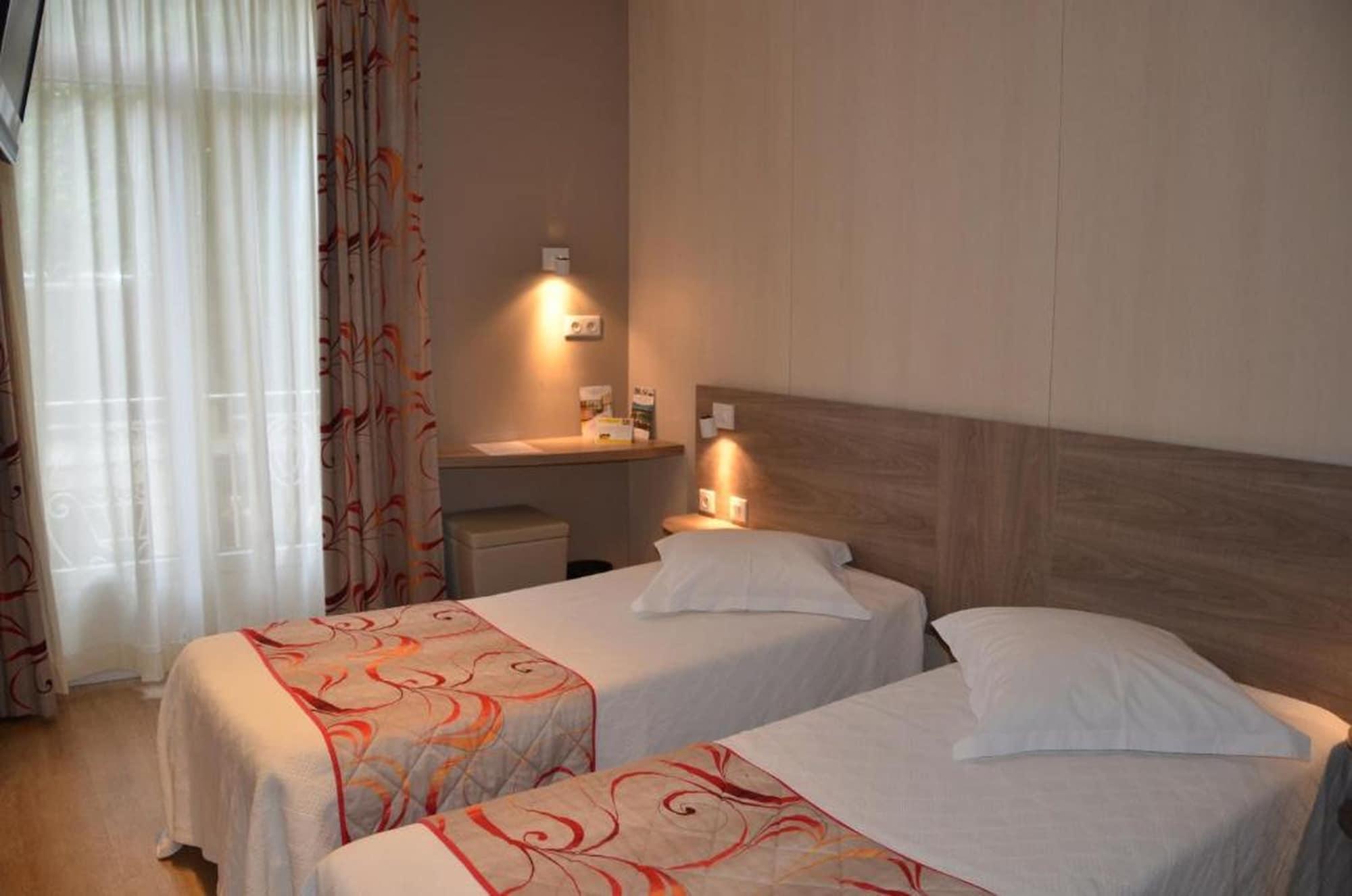 Brit Hotel Confort Le Revest Sainte-Maxime Eksteriør billede