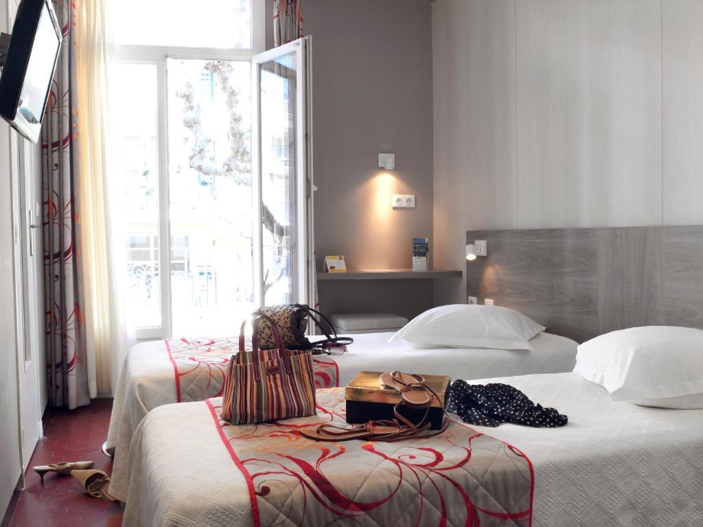 Brit Hotel Confort Le Revest Sainte-Maxime Værelse billede