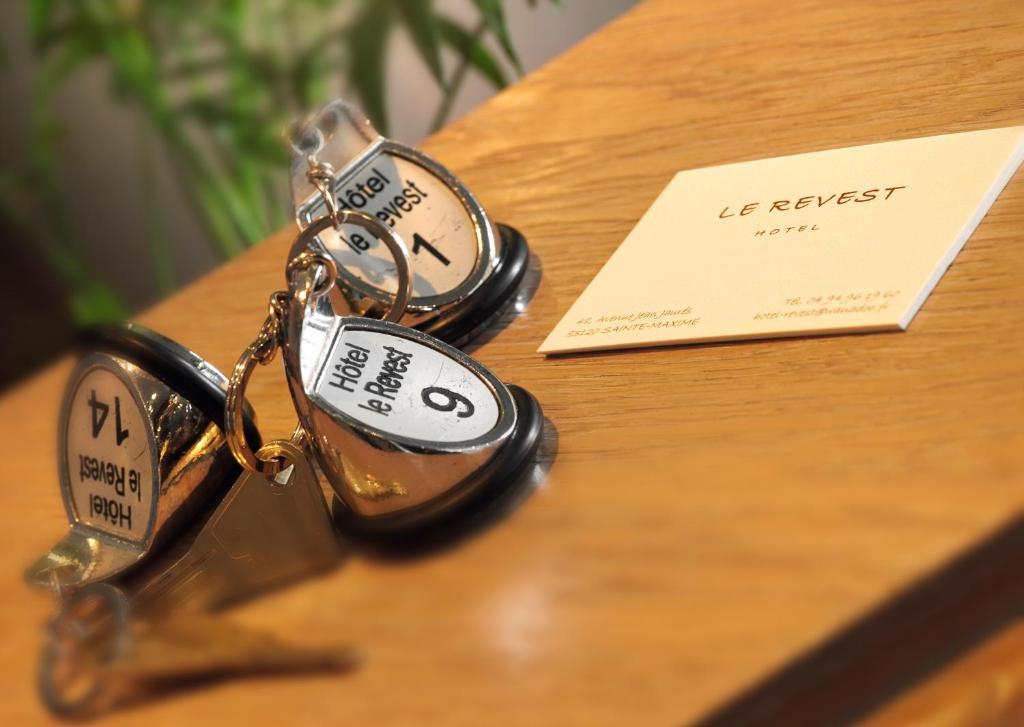 Brit Hotel Confort Le Revest Sainte-Maxime Eksteriør billede
