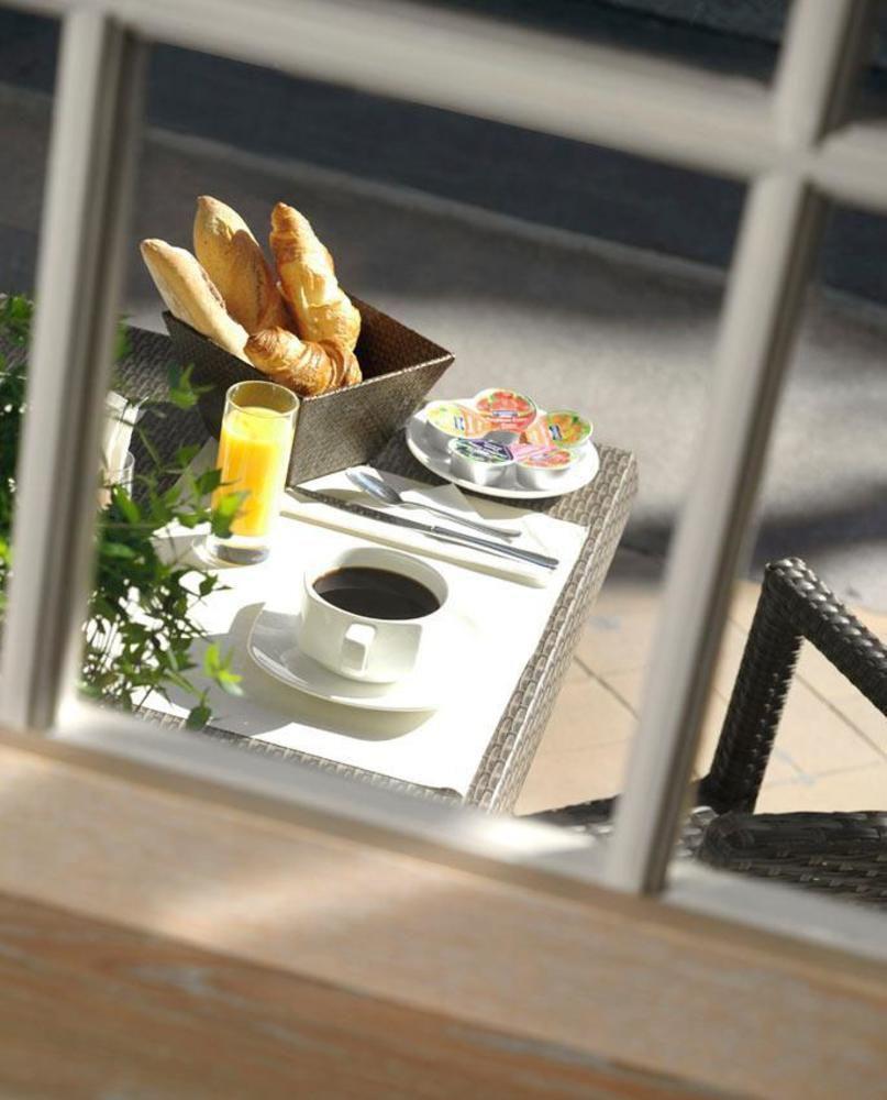 Brit Hotel Confort Le Revest Sainte-Maxime Eksteriør billede